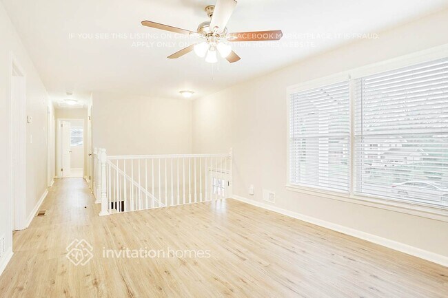 Foto del edificio - 1588 Hampshire Pl