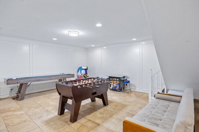 Building Photo - 2352 Wildoak Dr