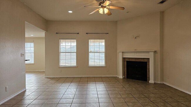 Foto del edificio - 4811 Brookdale Dr