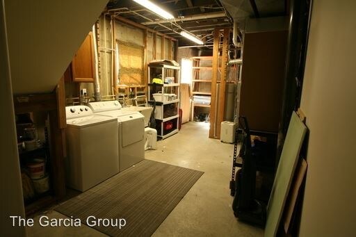 Foto del edificio - 1 br, 1 bath Apartment - 121 NW 22nd Place