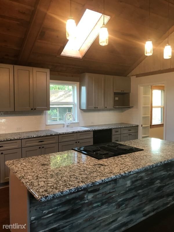 Primary Photo - 3 br, 2 bath House - 106 Woodlawn Dr