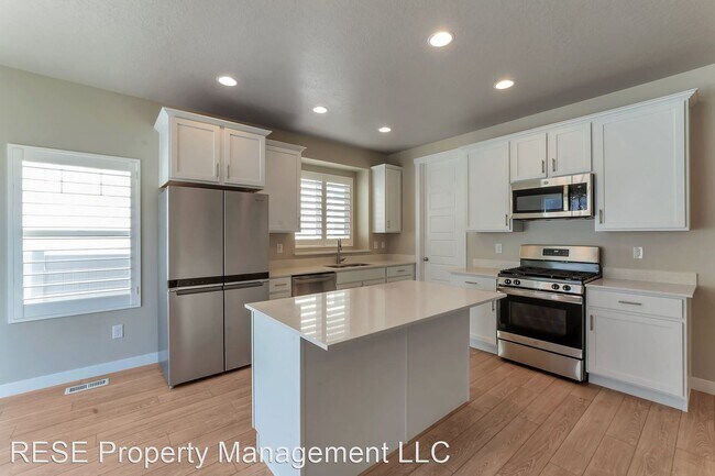 Building Photo - 2 br, 2 bath House - 2389 N 4000 W