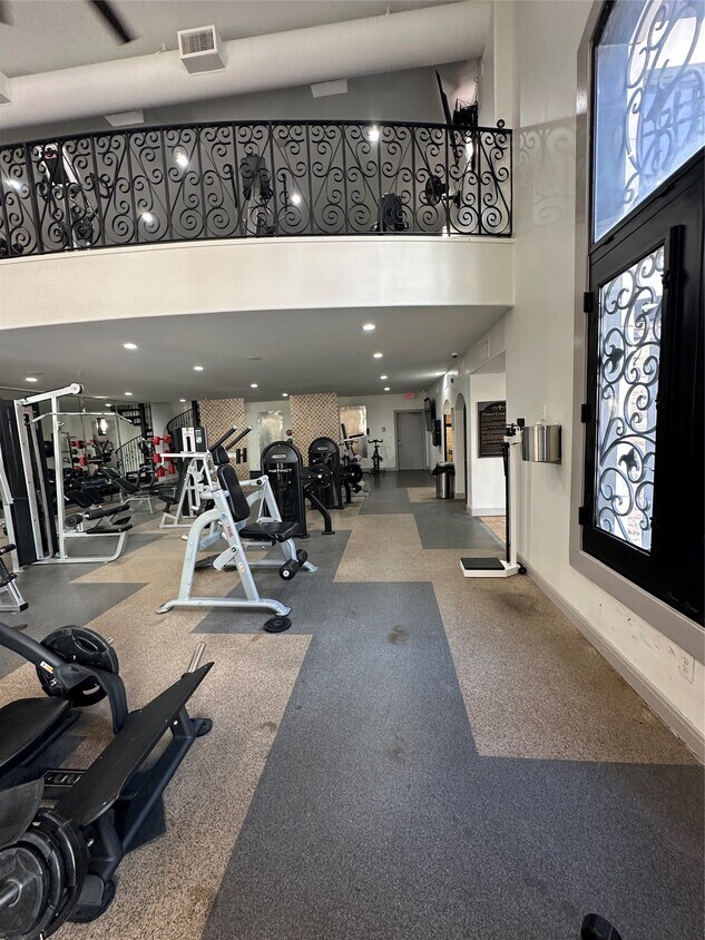 Foto del edificio - 2345 Sage Rd