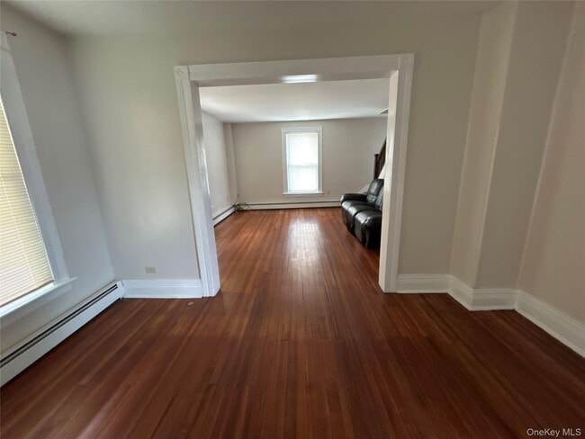 Foto del edificio - 5851 S Elm Ave