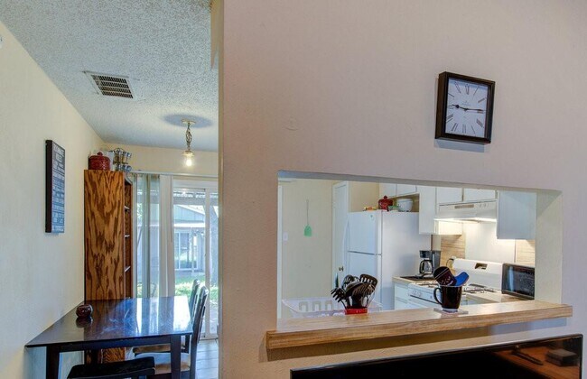 Foto del edificio - 204 W William Cannon Dr