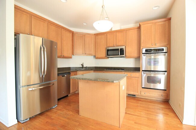 Foto del edificio - 365 Bradbury Ln