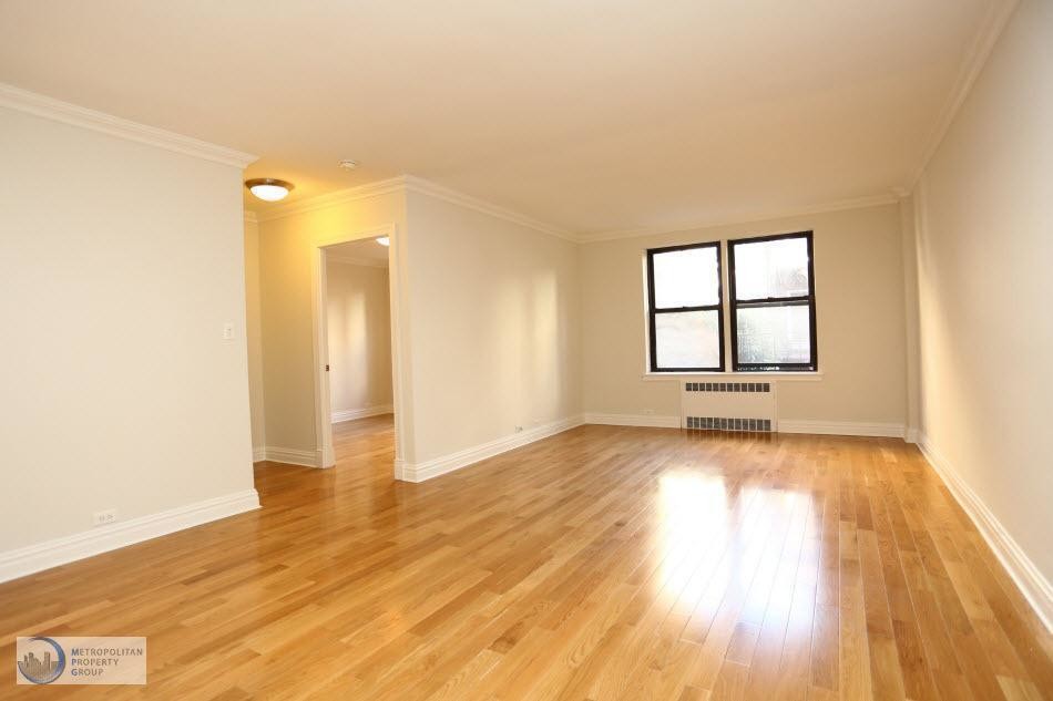 Primary Photo - 108 W 15th St
