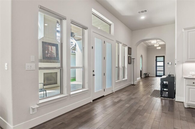 Building Photo - 38 Madrone Terrace Pl
