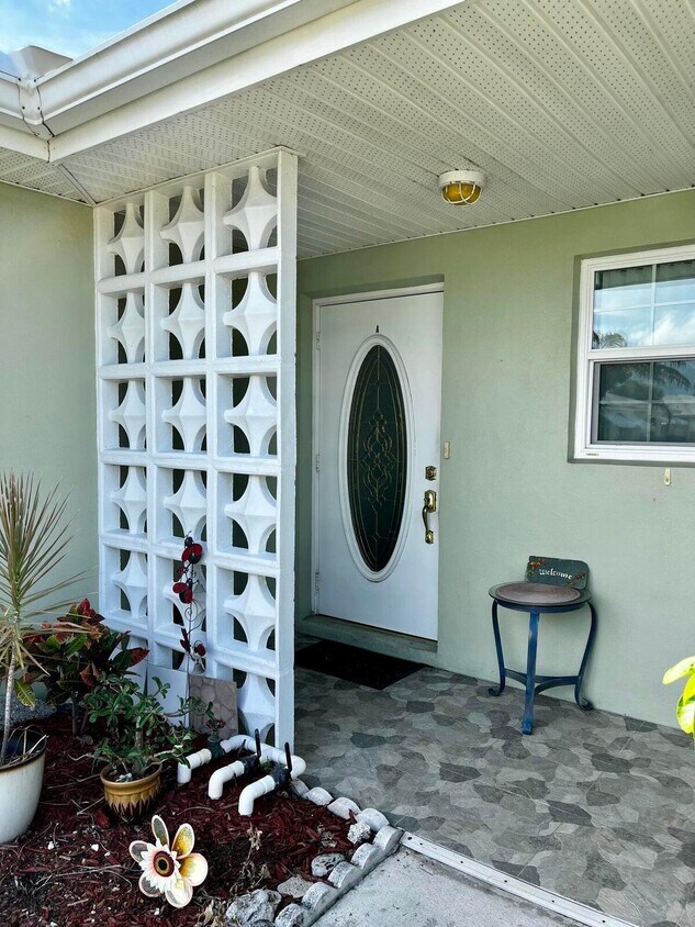 Foto principal - 910 Savannas Point Dr