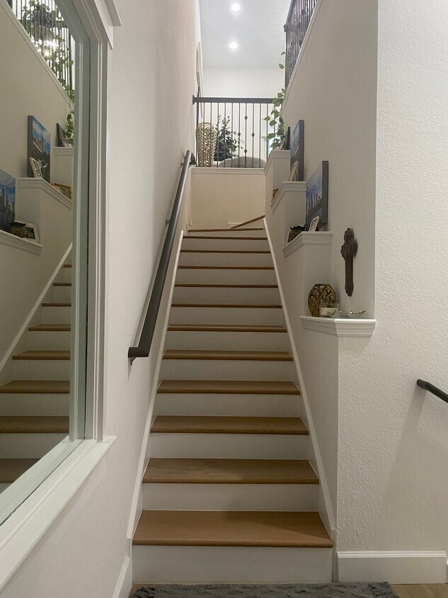 Foto principal - 705 Seagate Dr