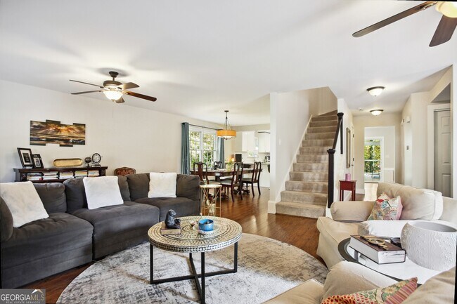 Foto del edificio - 515 Rock Shadow Ct