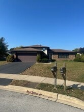 Building Photo - 1718 Valley Forge Pl