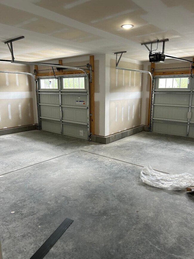 Foto del edificio - 402 Grand Oaks Dr