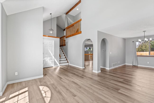 Building Photo - 4430 Sagamore Dr