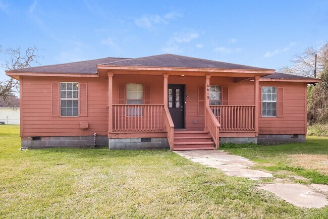 Foto del edificio - 6619 Wayne Johnson Ave