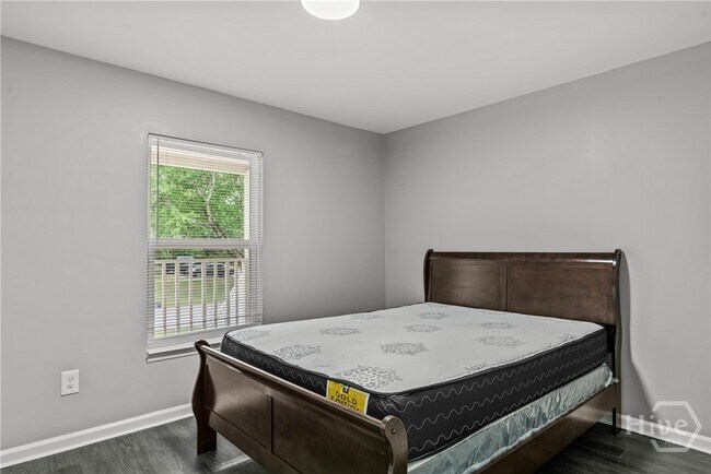 Foto del edificio - 140 Cumberland Ct