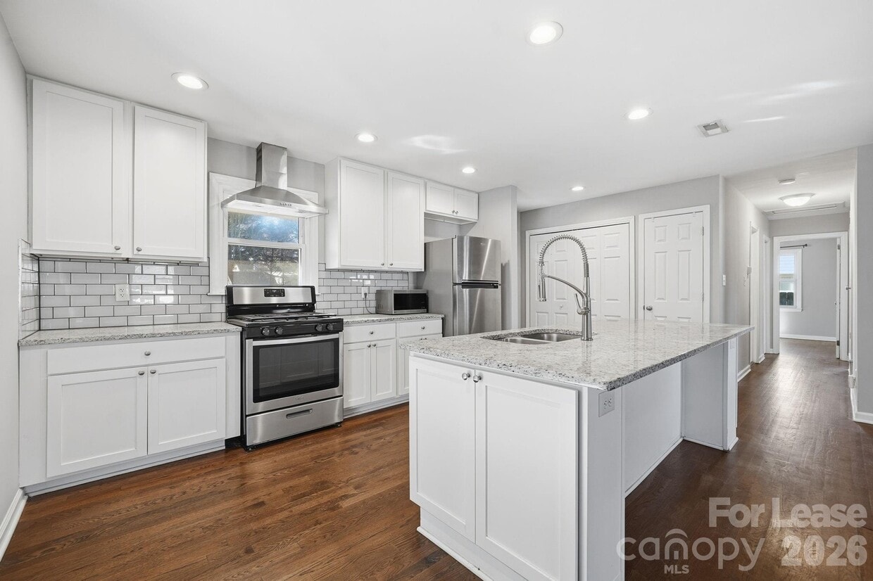 Building Photo - 3728 Delgany Dr