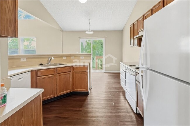Building Photo - 368 Evergreen Cir