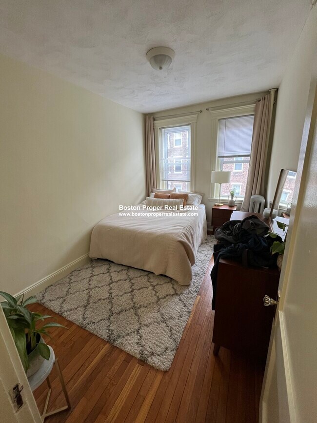 Foto del edificio - 124 Peterborough St