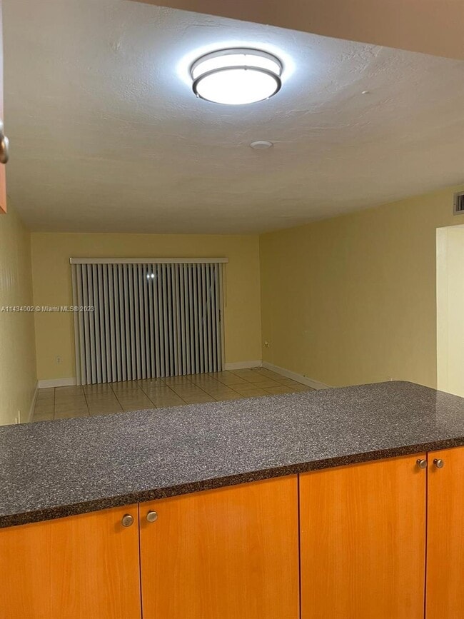 Foto del edificio - 7550 SW 82nd St
