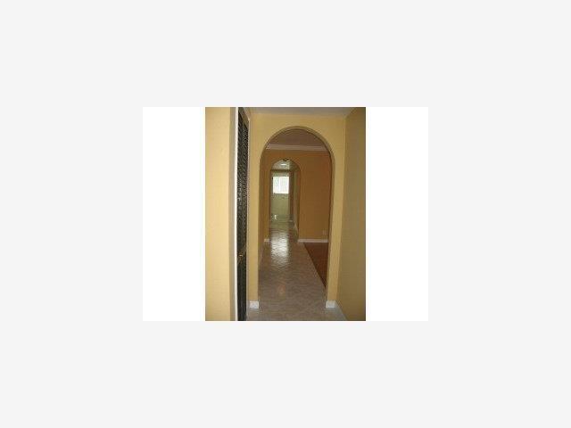 Foto del edificio - 2090 Fordham Dr