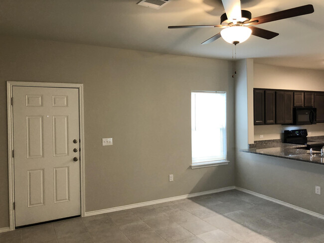 Building Photo - 1207 Garland Rd