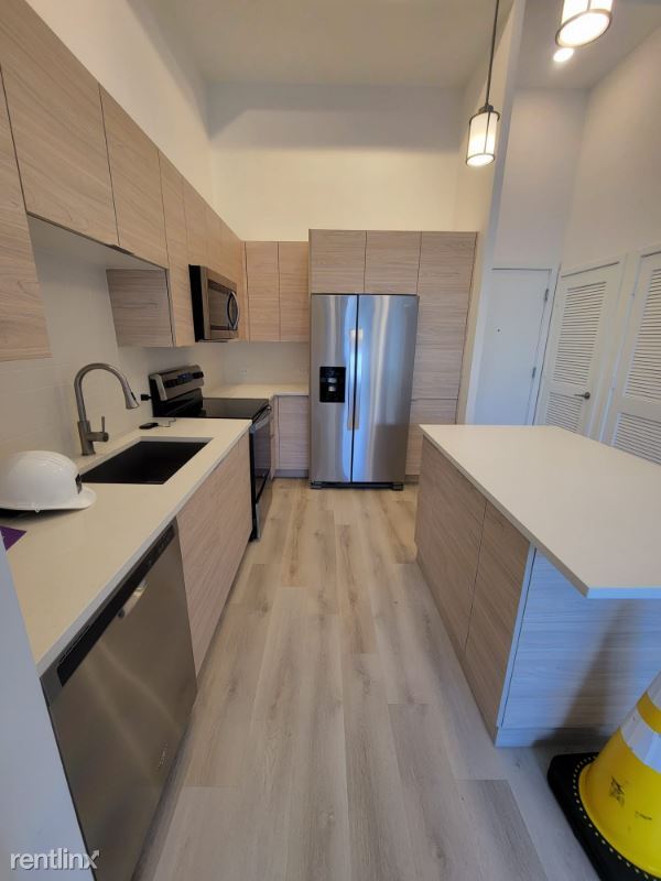 Foto del edificio - 2 br, 2 bath Condo - 2120 SW 8th st