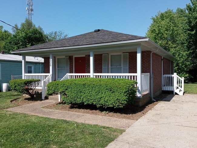 Building Photo - 606 Burks Branch Rd