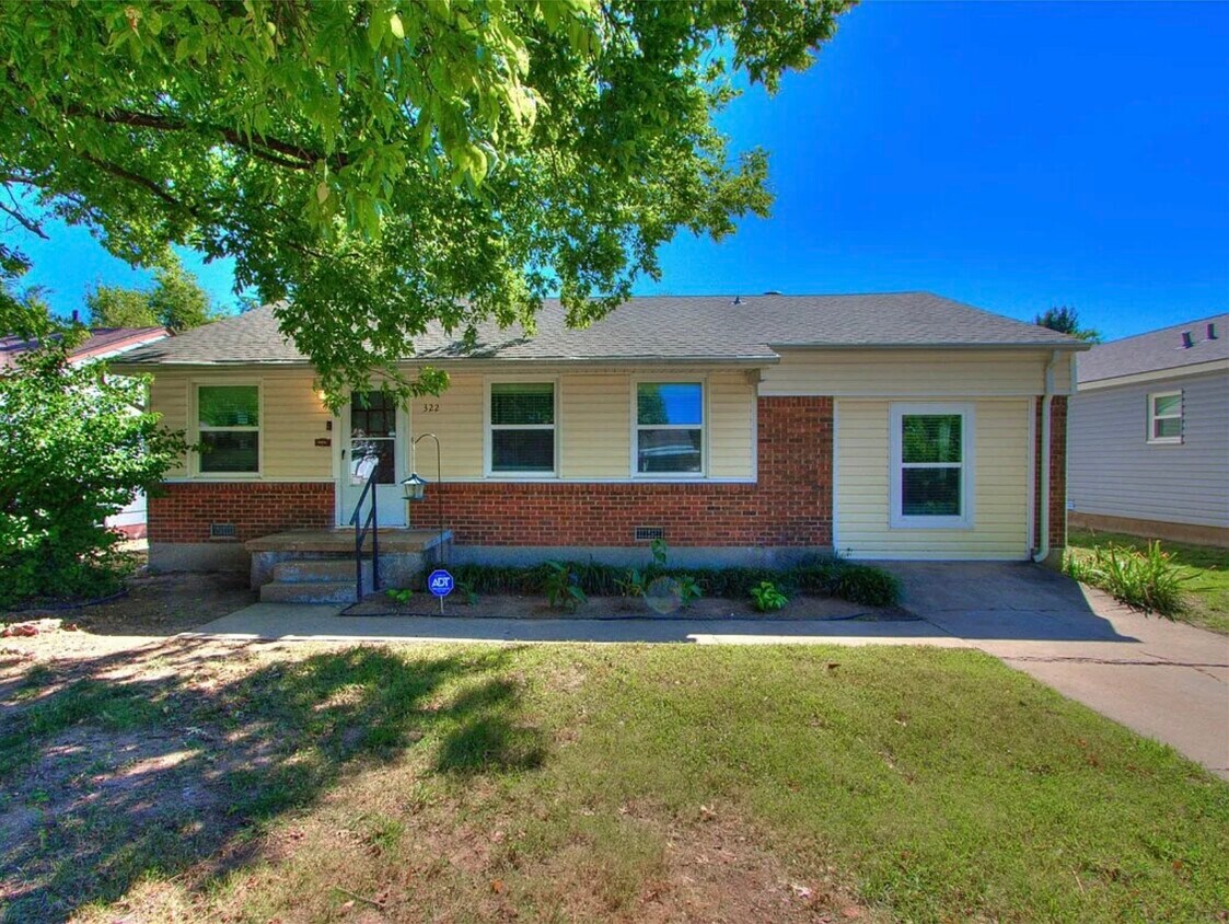 Primary Photo - 322 E Key Blvd
