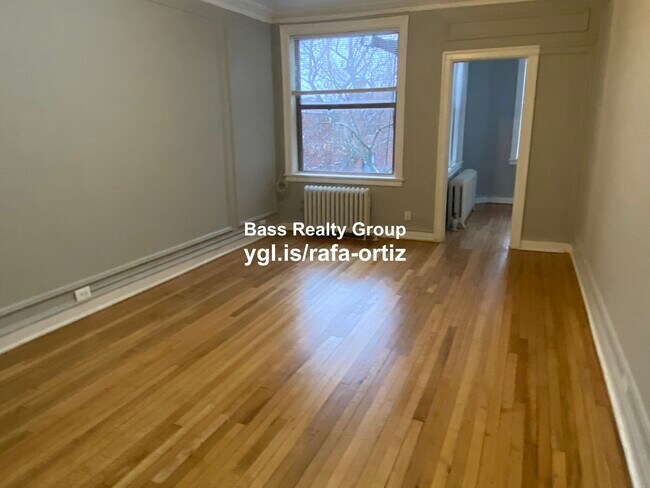 Foto del edificio - 1363 W Estes Ave