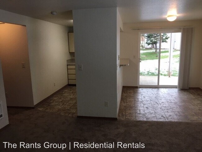 Building Photo - 1111 Creekwood Ct SE