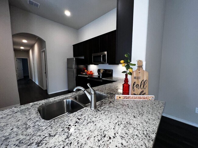 Foto del edificio - 9221 Groff Lndg