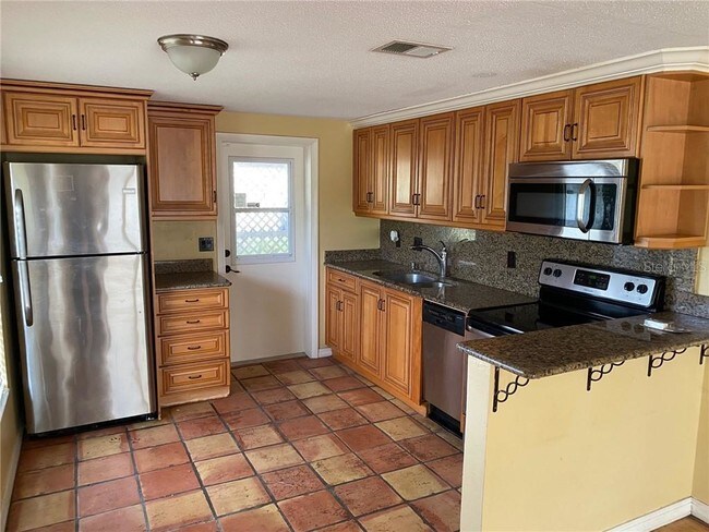 Building Photo - 2827 Safe Harbor Dr