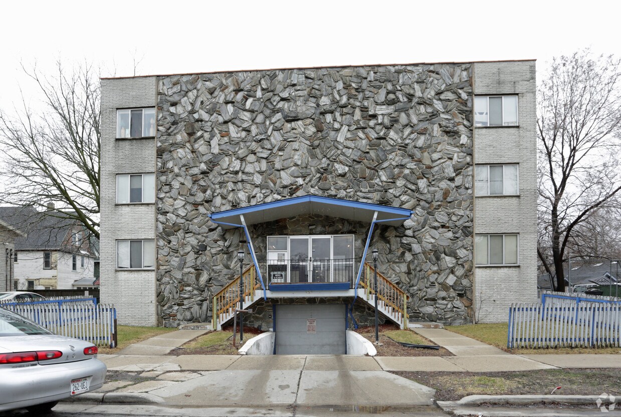 Foto del edificio - 2925 W Kilbourn Ave