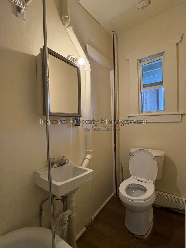 Photo - 242 Washington Street Apartment