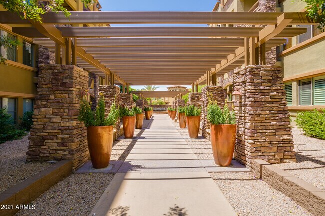 Building Photo - 5450 E Deer Valley Dr