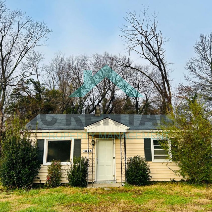 Primary Photo - 1313 Joyce St