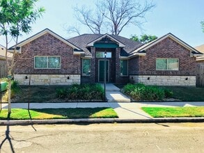 Building Photo - 204 Church Ave