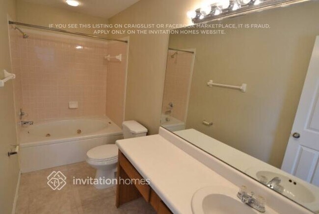 Building Photo - 2102 Ridgemore Dr