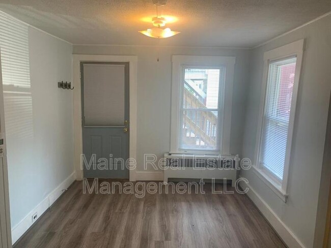 Building Photo - 145 Essex St