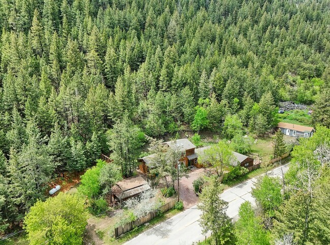 Foto del edificio - 8493 Lefthand Canyon Dr