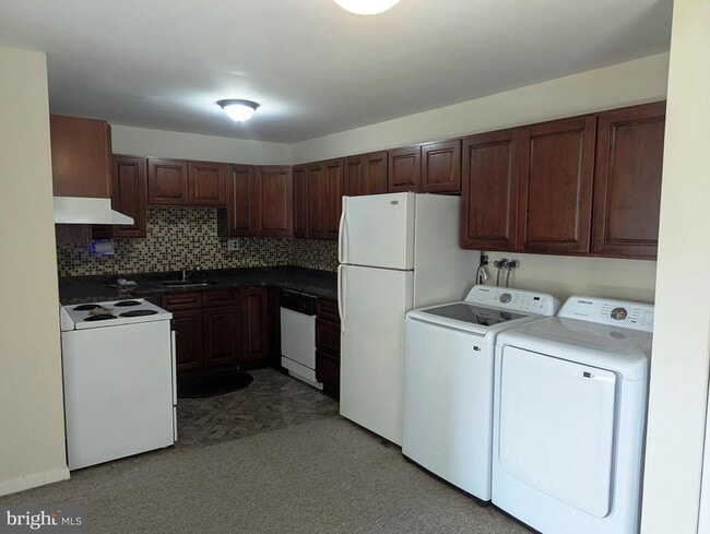Building Photo - 2886 Limekiln Pike