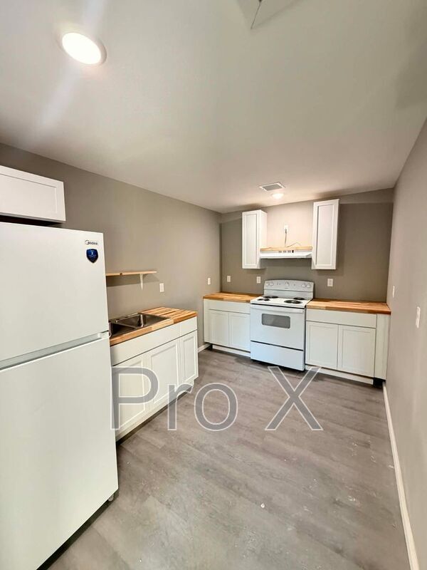 Foto del edificio - 117-121 S Byers Apartments