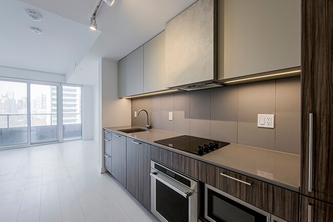 Building Photo - 19-1819 Western Battery Rd