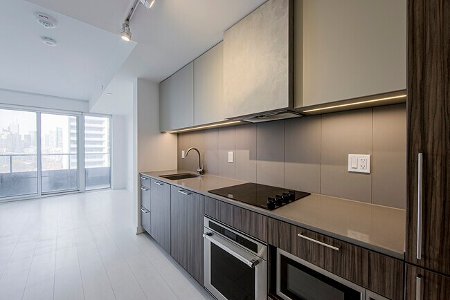 Photo du bâtiment - 19-1819 Western Battery Rd