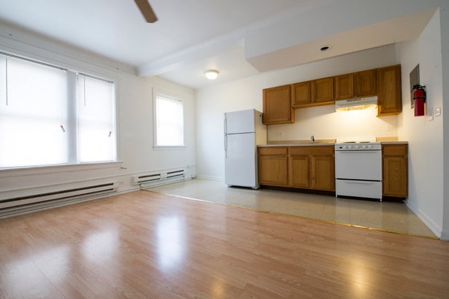 Foto del edificio - 5957 W Madison St