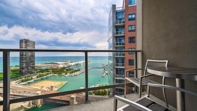 Building Photo - 420 E Waterside Dr