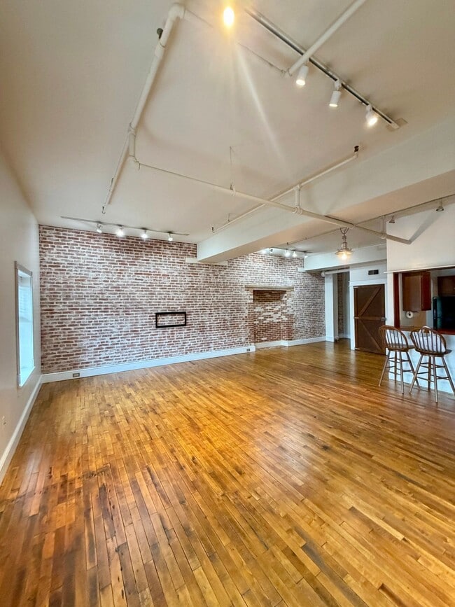 Building Photo - 231 N Shippen St