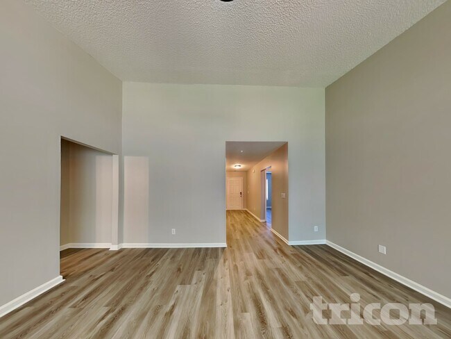 Foto del edificio - 714 Gibson Forest Dr