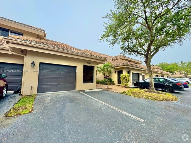 Building Photo - 16320 Malibu Dr